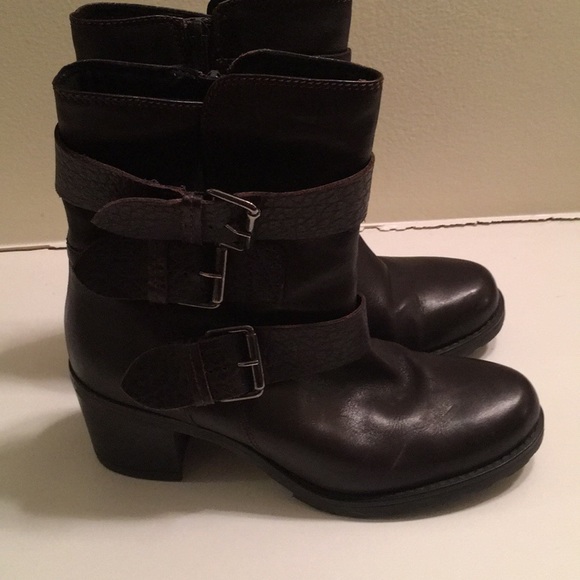 Clarke’s brown leather boots - Picture 2 of 6